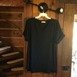 Zenana Outfitters Black Top